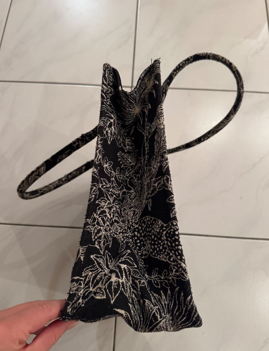 H&M Sacs femmes: trendiger H&M Shopper – D'occasion à Staldenried par Schnurli1708 1