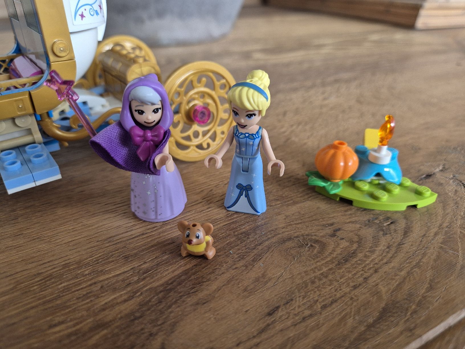 Lego Kit di costruzioni: Lego Disney 43192 Cinderella – Nuovo (secondo la descrizione) da Zizers venduto da .sternli. 2