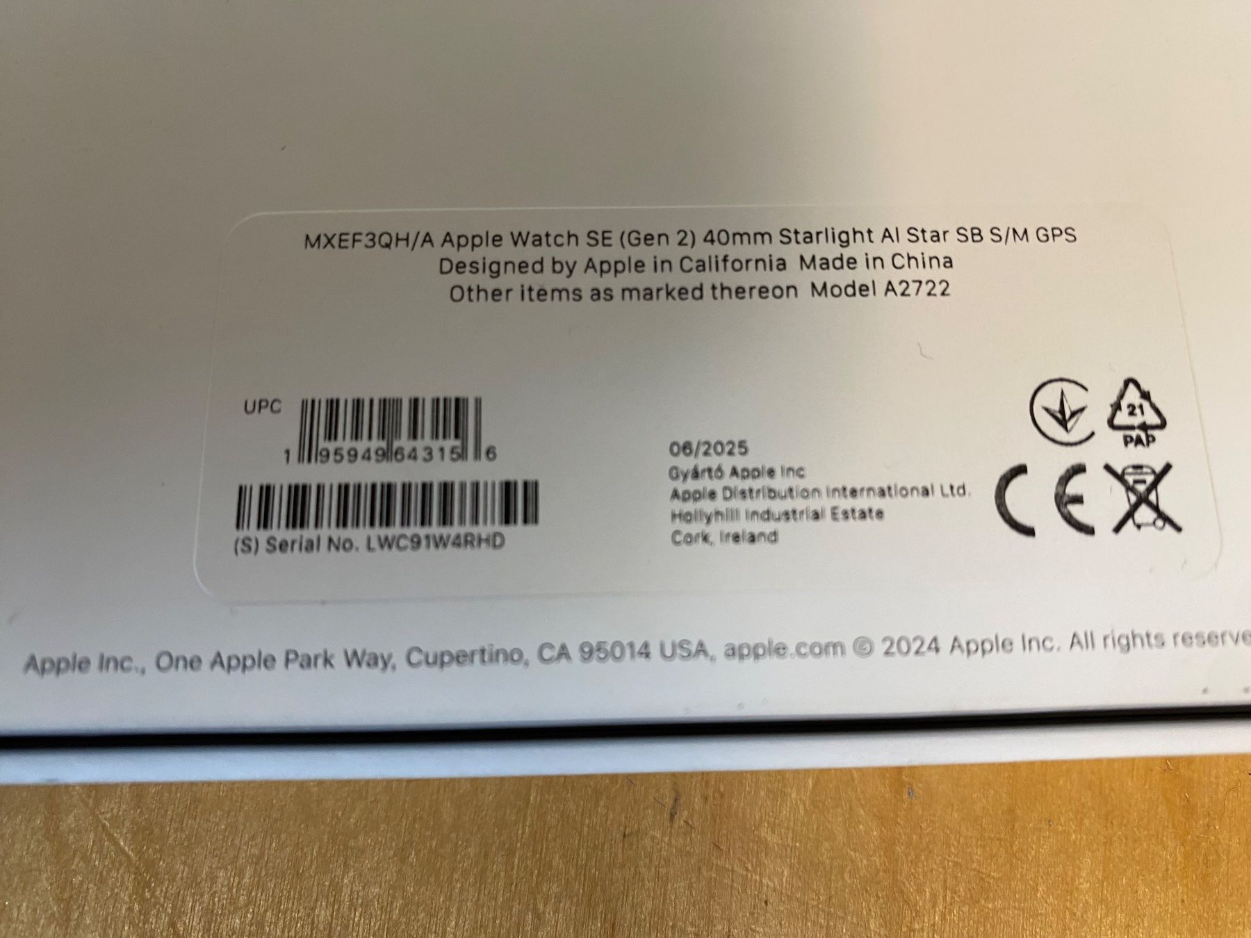 Apple Smartwatch: Apple Watch SE 2024 40mm – Nuovo e nell'imballaggio originale da Zürich venduto da Ethno1 4