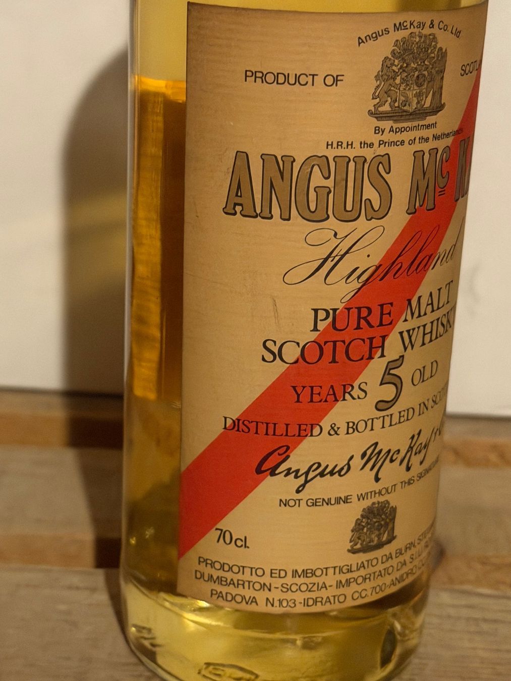 Bevande alcoliche: ANGUS McKAY Scotch Whisky  5 Years old – Nuovo (secondo la descrizione) da Roche VD venduto da luc_jwm5 2