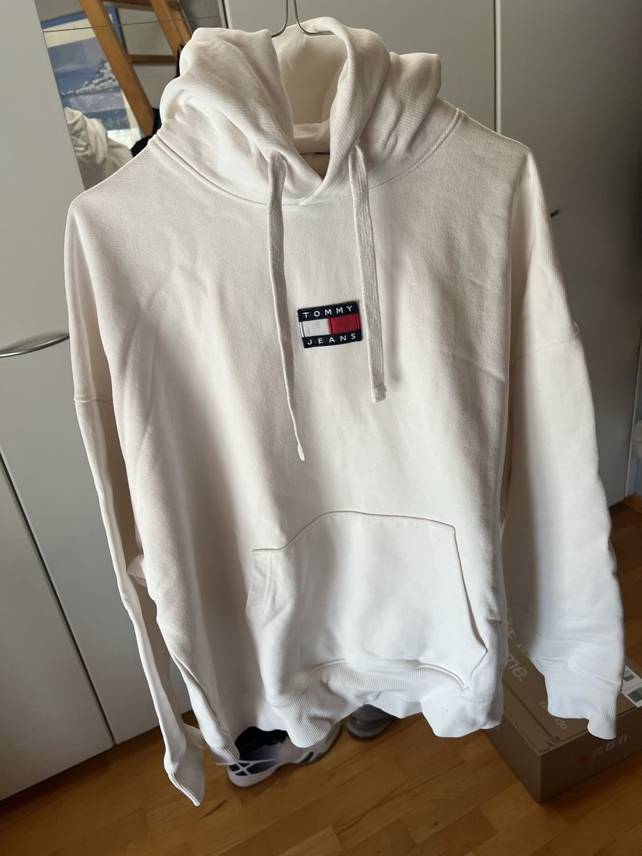 Tommy Hilfiger Maglioni & Felpe: Hoodie Tommy Hilfiger white – Nuovo (secondo la descrizione) da Villars-Ste-Croix venduto da Maaaat