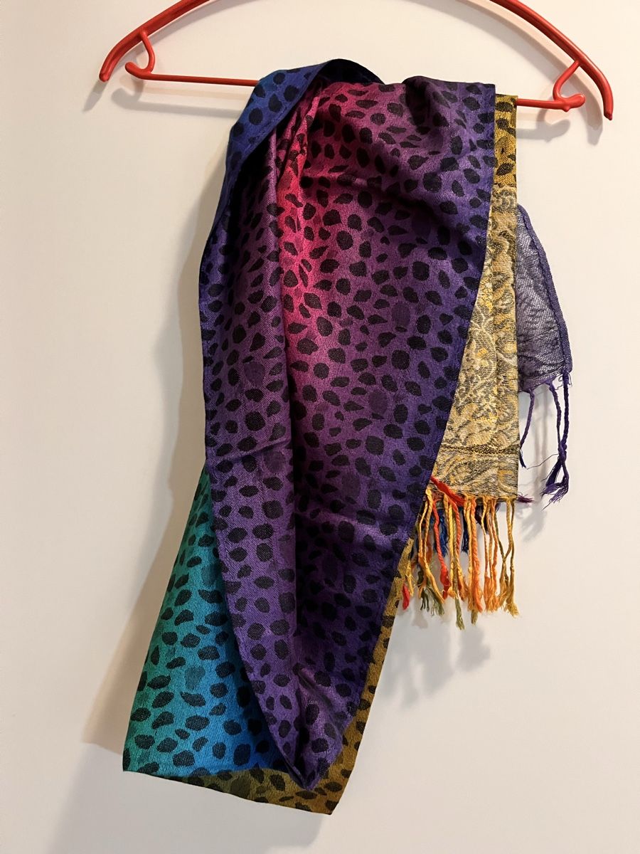 Foulards & écharpes: Unique Rainbow Leopard Print Scarf – D'occasion à Affoltern am albis par onlyrose123 3