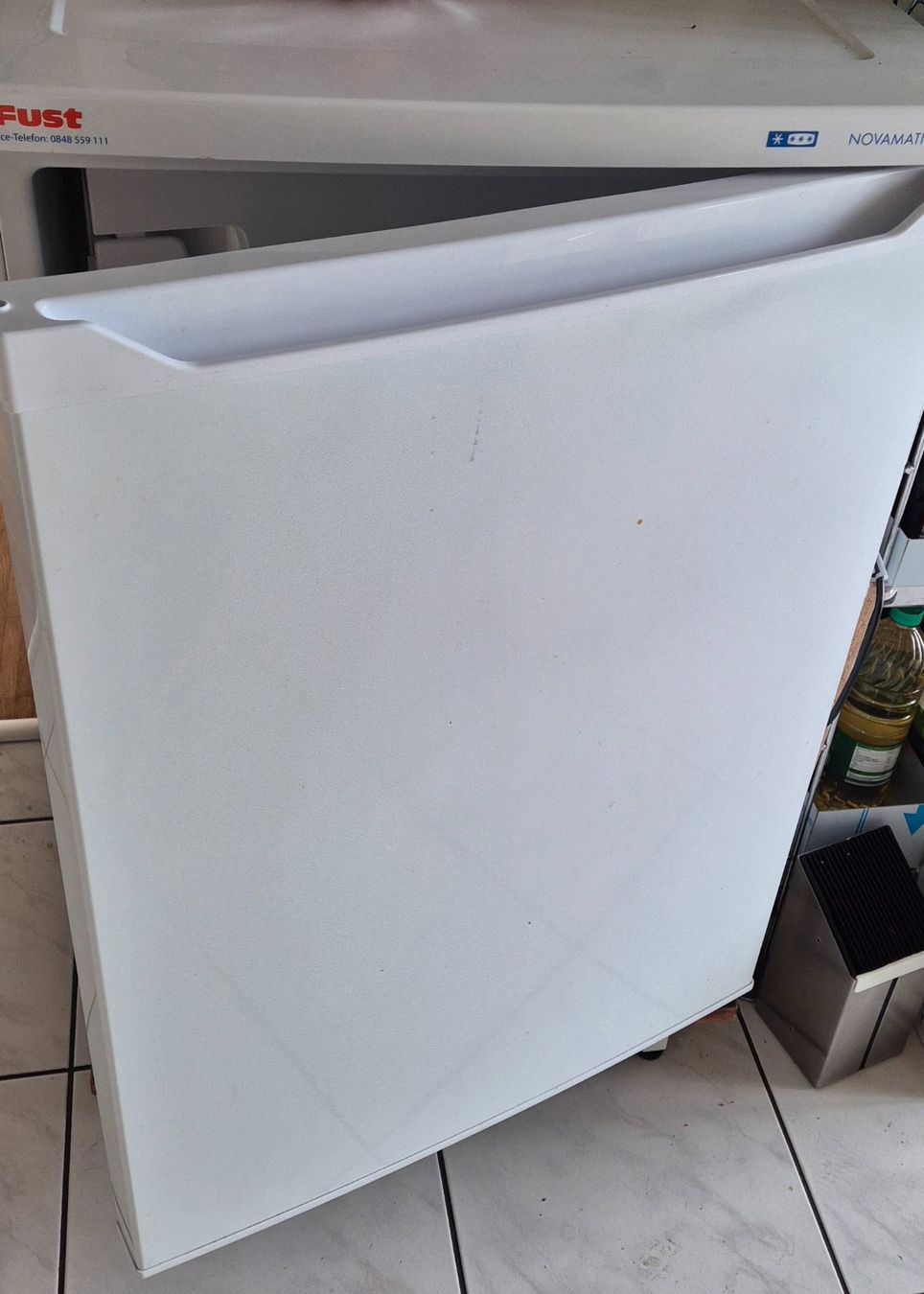 Novamatic Réfrigérateurs: Kühlschrank freistehend – D'occasion à Luzern par hdj80