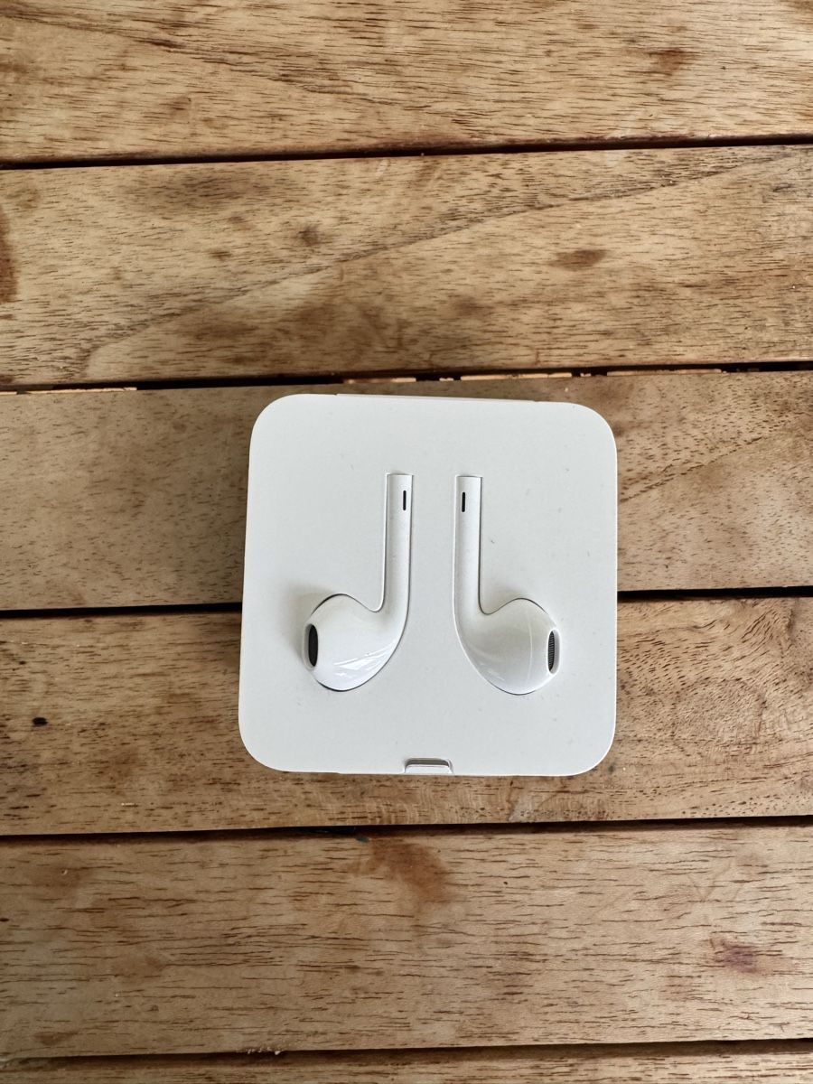 Apple Cuffie: Apple EarPods Neu – Usato da Basel venduto da lid_2ch5 1