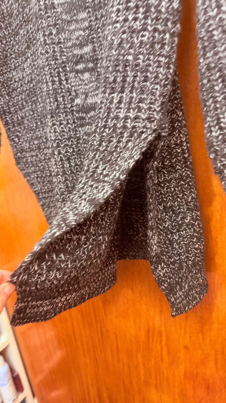 Pulls & Sweat-shirts: • Langer Pullover • – D'occasion à Basel par mendoza13 2