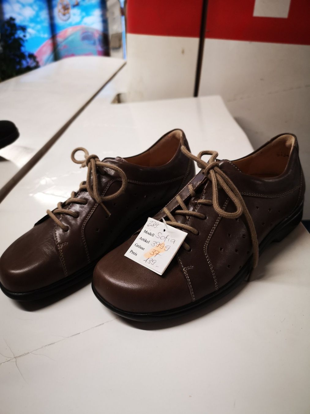 Damenschuhe: Helvesko ladysko – Neu und originalverpackt aus Möhlin von Highwaytom