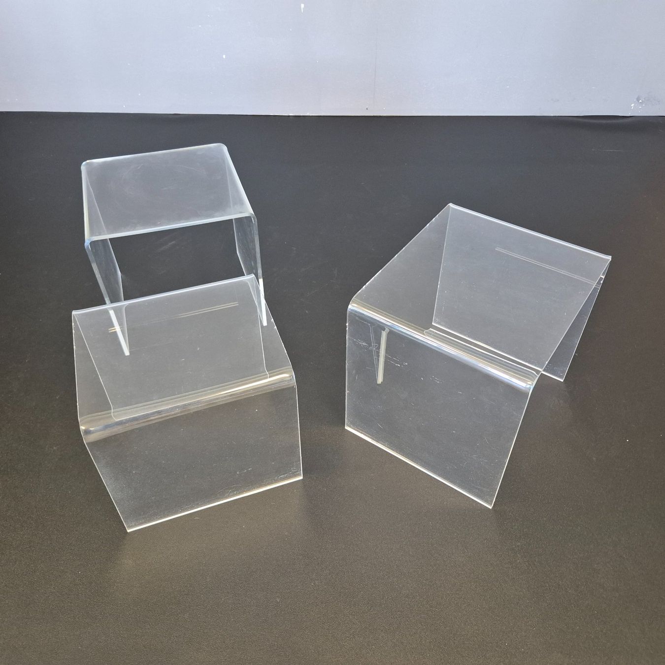 Tavoli: 3er Set 1980 Plexiglas Acryl Coffee-Table Beistelltisch – Usato da Nottwil venduto da Wondewa-Shop 5