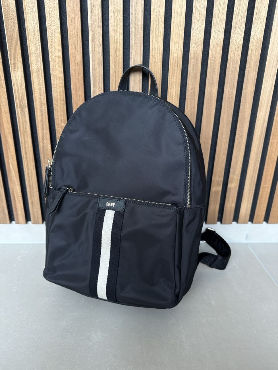 DKNY Zaini: DKNY Tagesrucksack – Nuovo (secondo la descrizione) da Schöftland venduto da jes_67zy