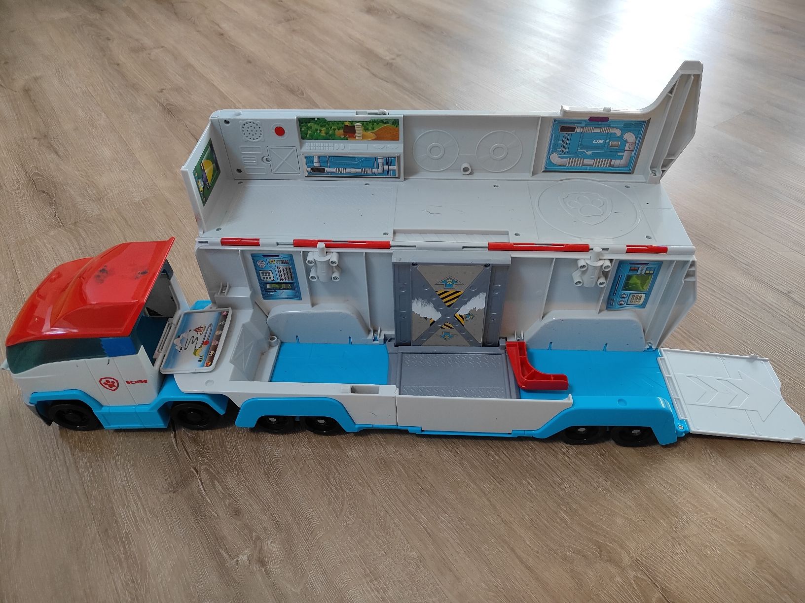 Giocattoli: Paw Patrol Mighty Pups Super PAWs Jet Command Center – Usato da Kriens venduto da Ivana4 1