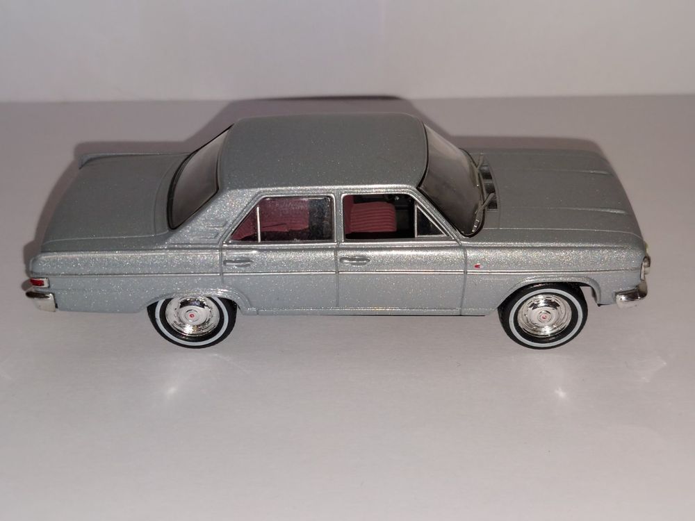 Modèle Réduit Norev 1/43 Renault R16 Super 1965 - Occasion Comme Neuf - Démontable