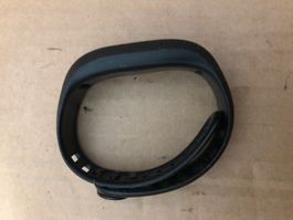 Zwei Armbänder für Fitnesstracker oder Uhren