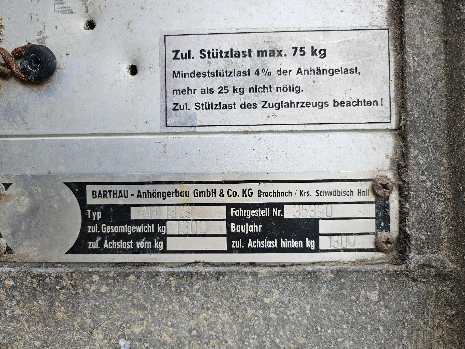 Barthau Remorques: Anhänger Barthau mit Verdeck 3x1,5m – Défectueux à Buttisholz par EAGB 1