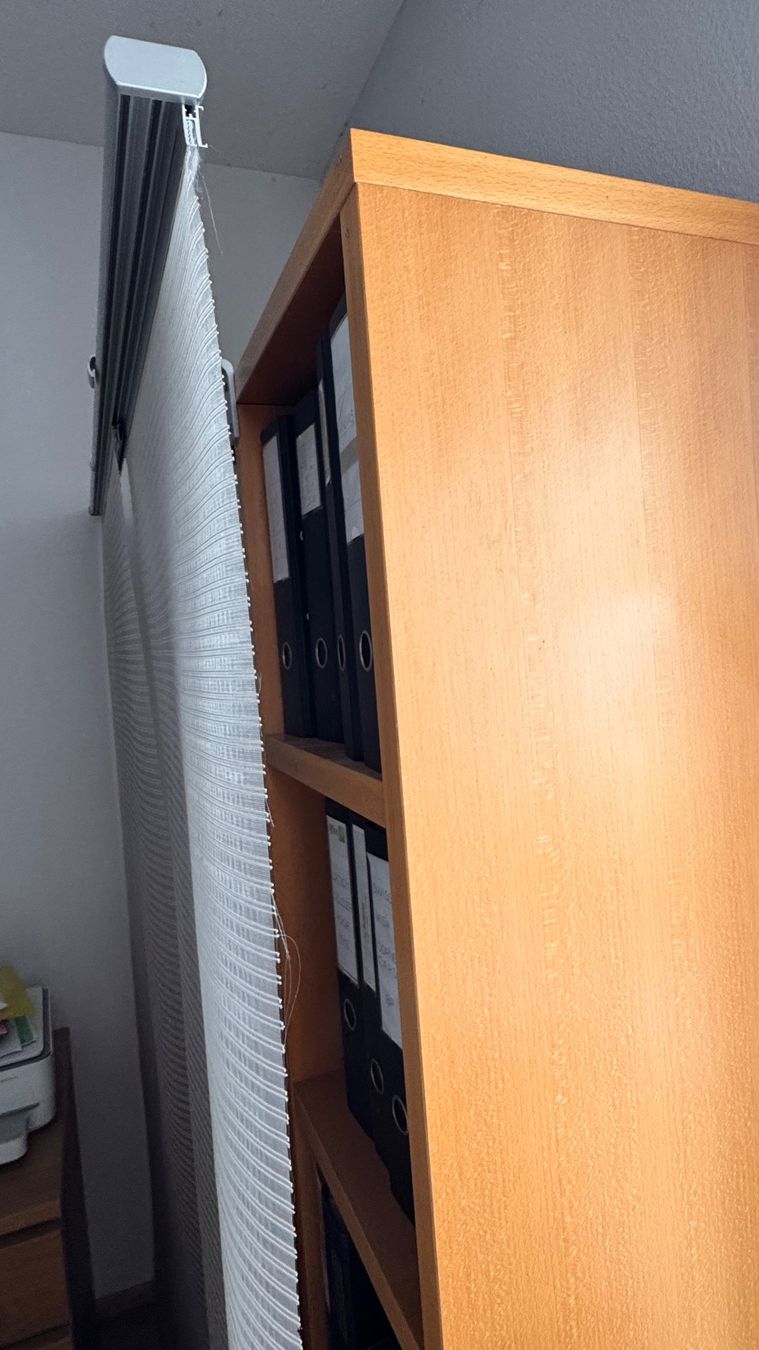 Étagères: Regal mit 12 Fächern auf Rollen mit Schiebevorhang – D'occasion à Baar par 001loulou 6