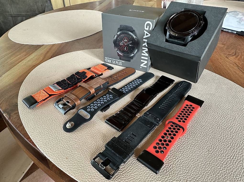 Smartwatch: Garmin Fnix 5X Plus Sapphire Edition – Usato da Gunzwil venduto da mhj_9lws 1