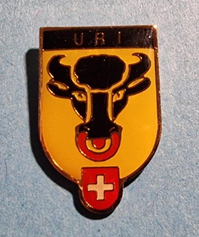 Plaketten & Abzeichen: Pin Wappen Uri – Gebraucht aus Härkingen von specialshapes