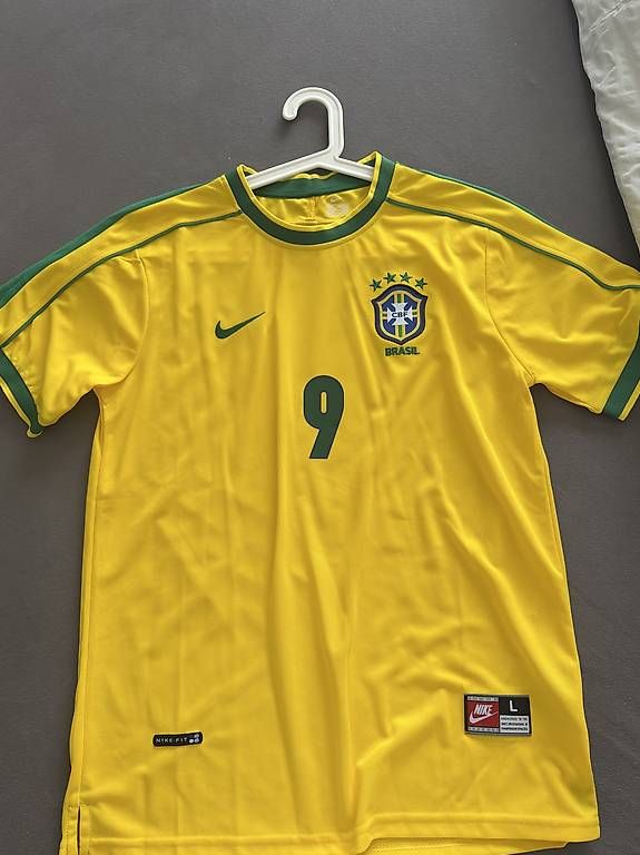 Leibchen & Hosen: Brasilien – Neu und originalverpackt aus Dottikon von francesco014