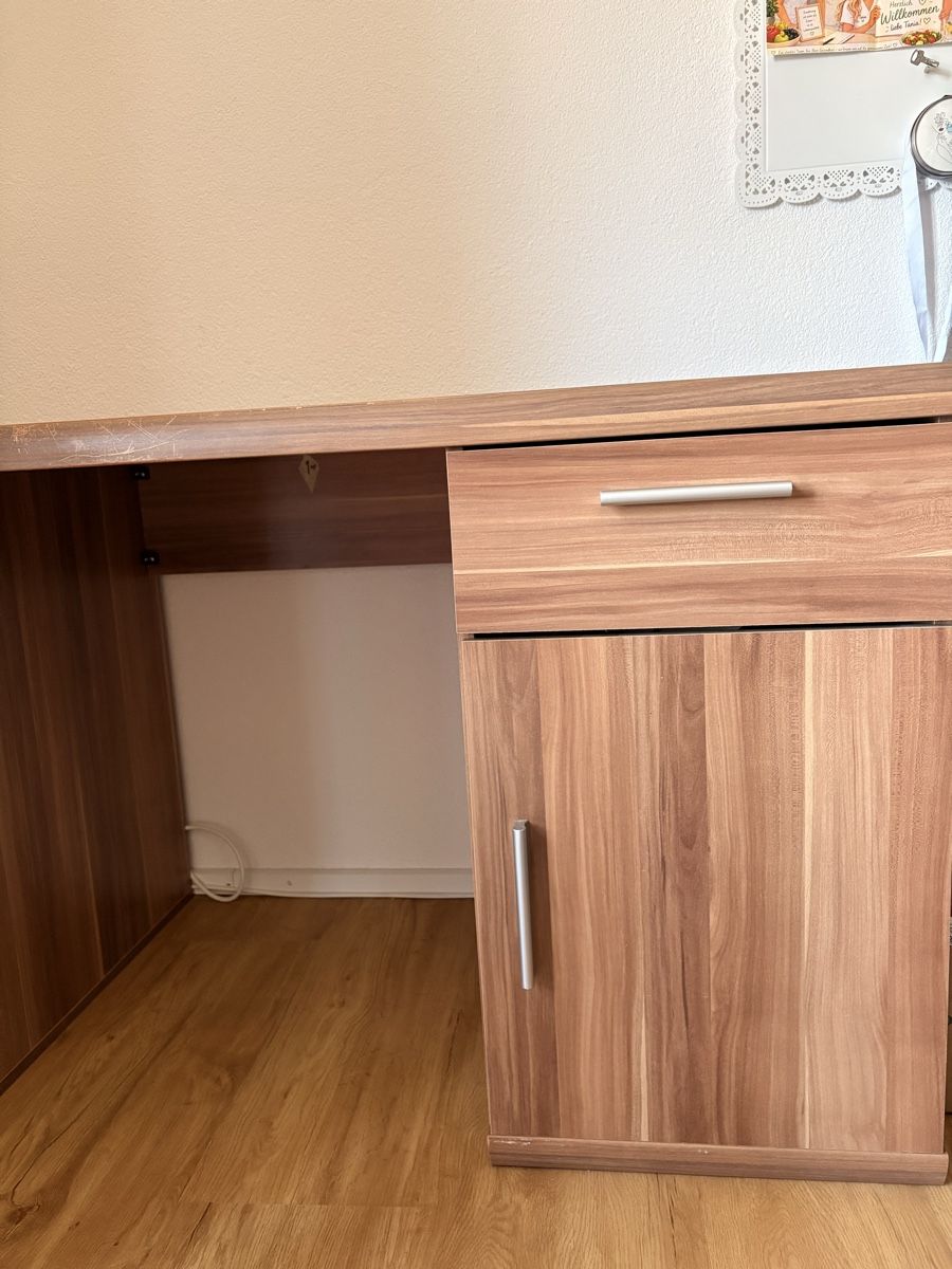 Scrivanie: Schreibtisch – Usato da Olten venduto da liechti001 1