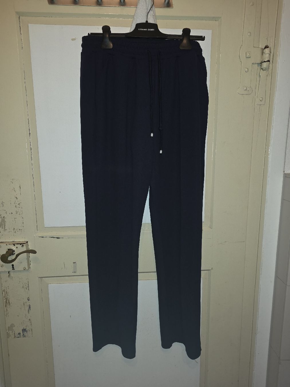 Pantaloni: Schwarze Gymhose – Usato da Soyhières venduto da Spectre_Cosplays