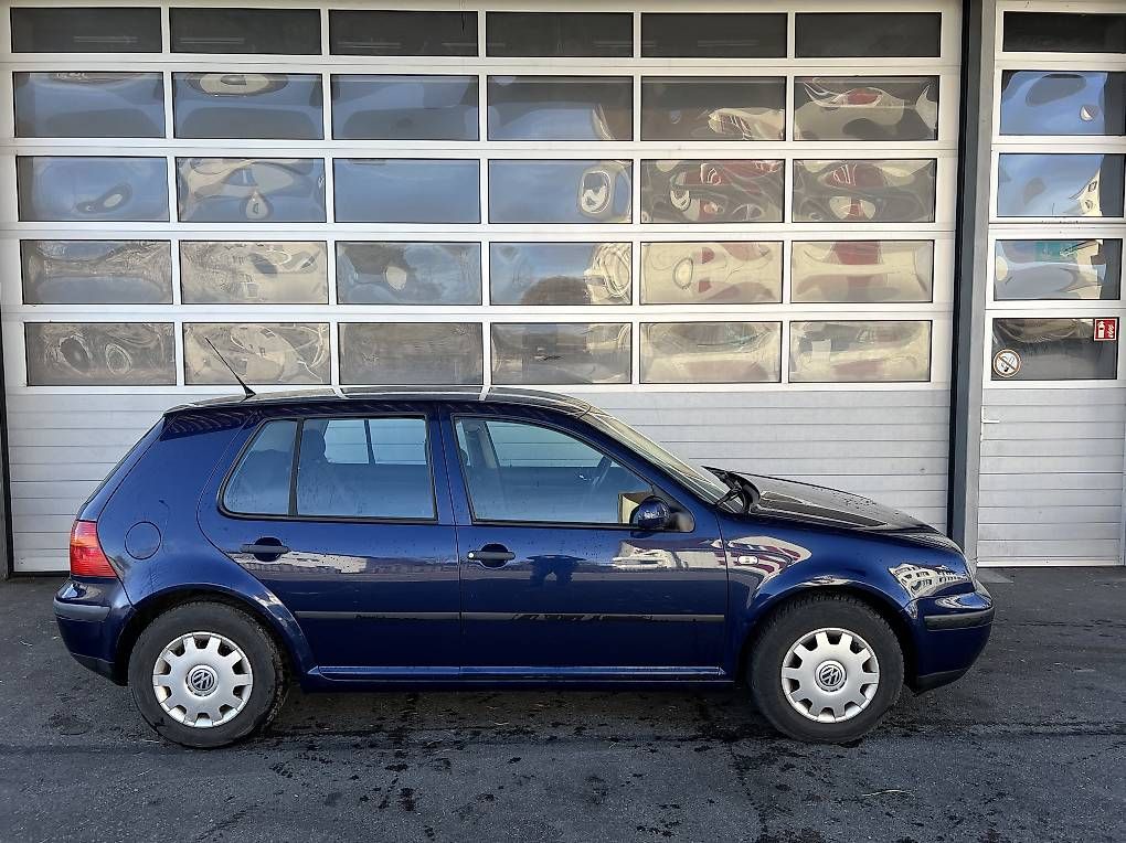 Automobili: Vw GOLF 1.6 AUTOMAT – Usato da Kreuzlingen venduto da Boss2017 1