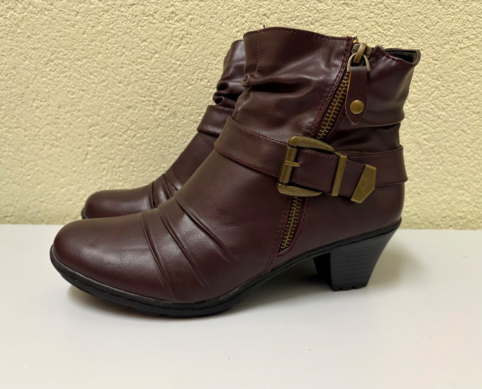 Scarpe da donna: Schuhe Gr.39 – Nuovo (secondo la descrizione) da Basel venduto da tif_m2h6 1
