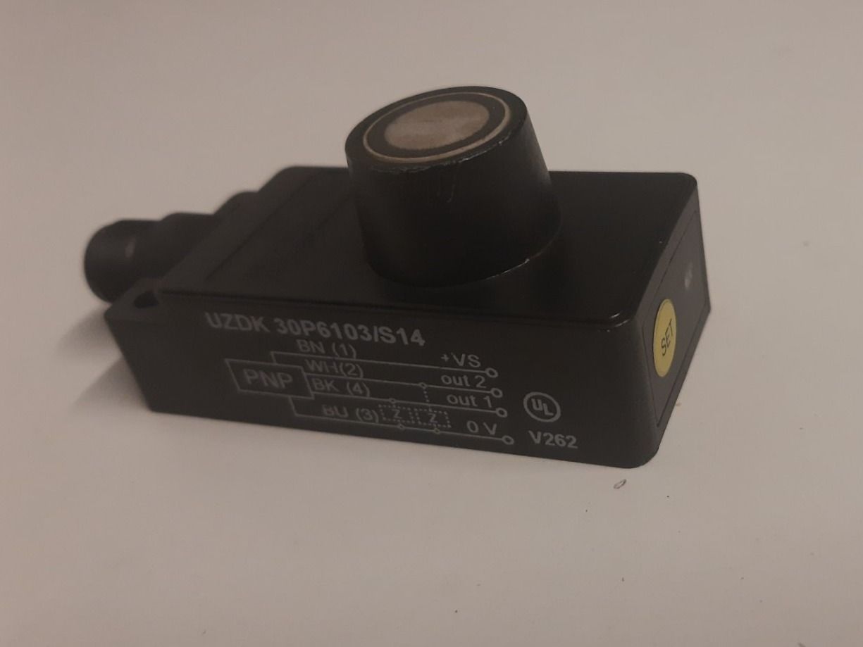 Componenti elettronici: Baumer Ultraschallsensor UZDK 30P6103/S14 – Usato da Rothenthurm venduto da DS12A