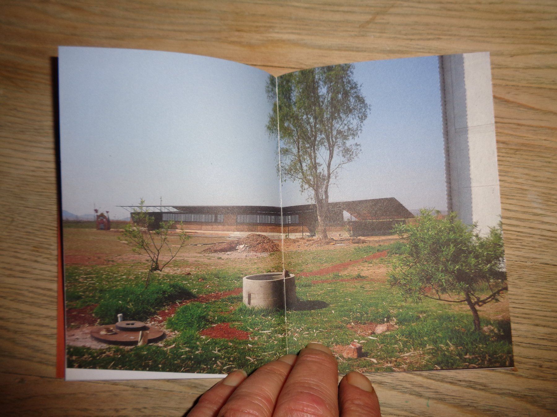 Bücher: Primary School Architektur – Gebraucht aus Welschenrohr von Regool 6
