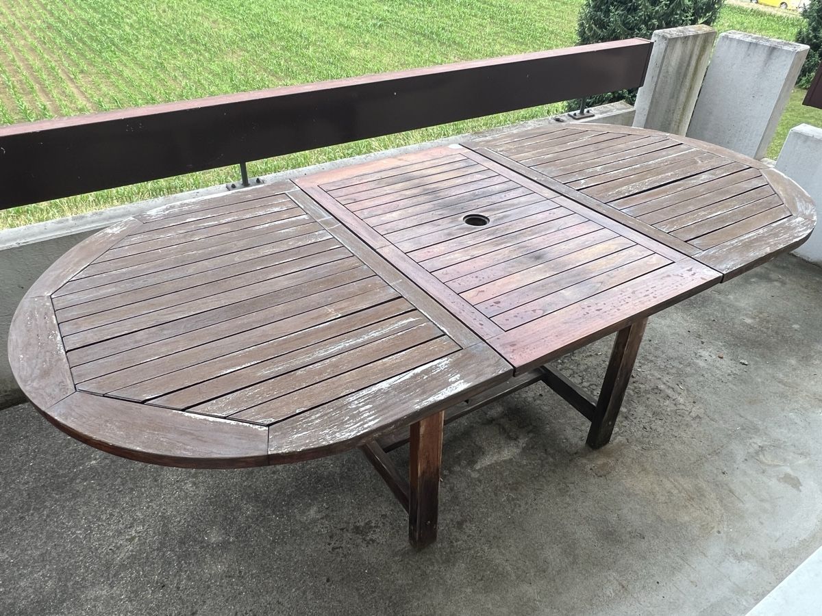 Tavoli: Gartentisch Massivholz – Usato da Winterthur venduto da kev_c9n7 5