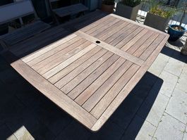 Designer unikat - Gartentisch und Holzbänke