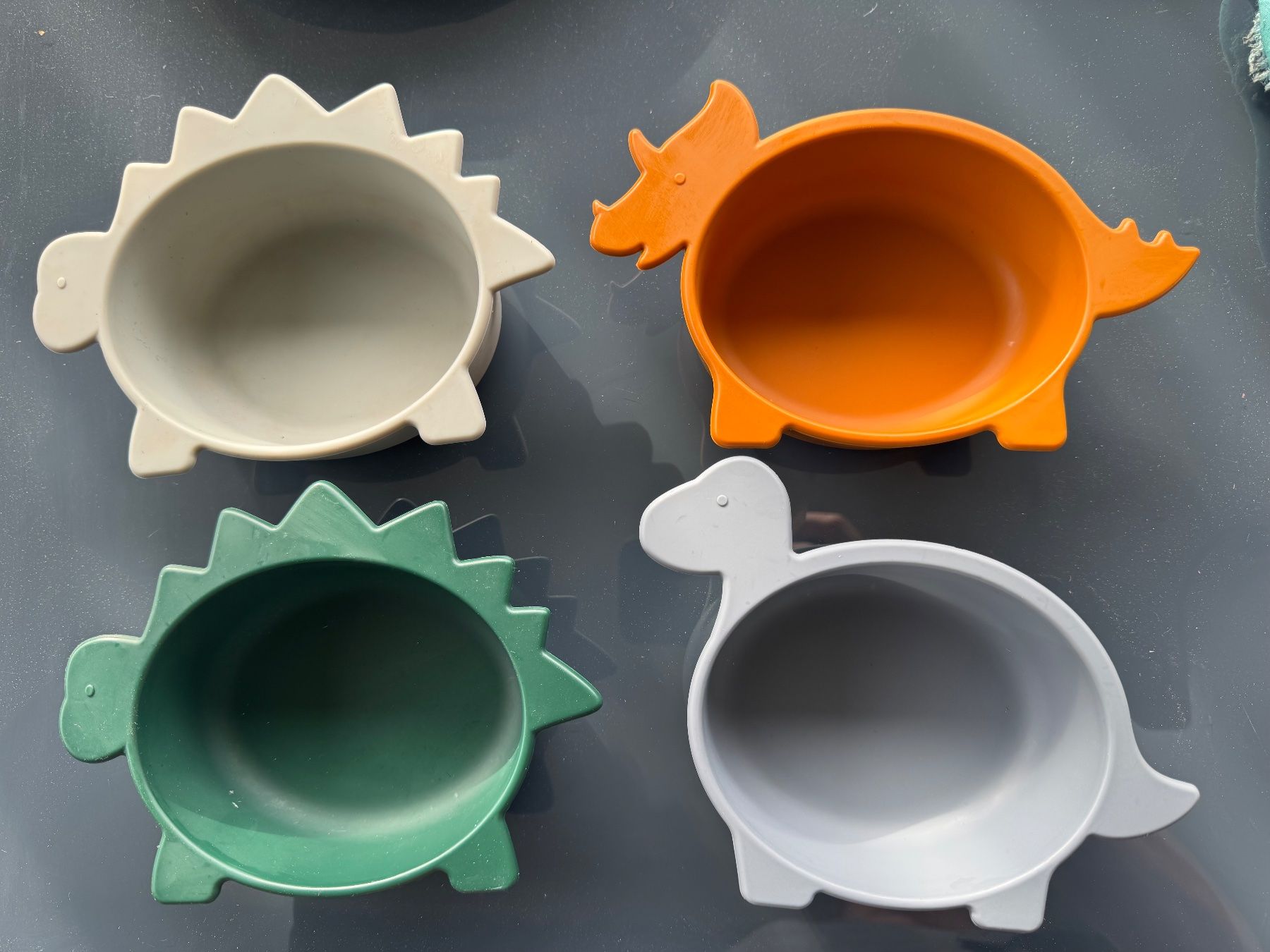 Assiettes: Vaisselles pour bébé – D'occasion à Collombey par svea16 3