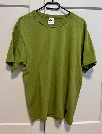 Nike T-shirt grün Gr. L ( klein geschnitten)