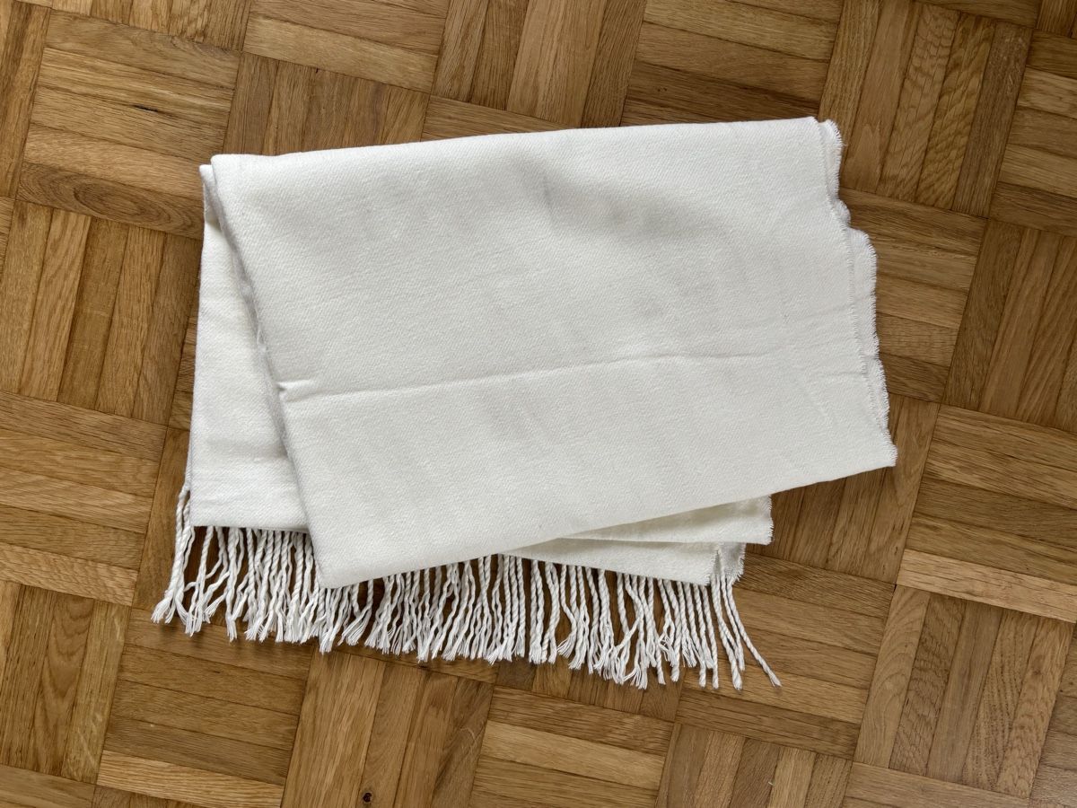 Foulards, Tücher & Schals: Foulard blanc cassé – Gebraucht aus Bernex von mar_82vn