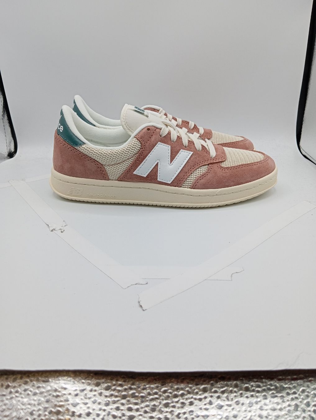 New Balance Scarpe da uomo: New Balance 500 (EU40.5) – Nuovo e nell'imballaggio originale da Schaffhausen venduto da outlez