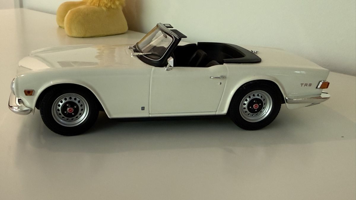 Triumph Modellini d'auto: Triumph TR6 Cabrio, Neu, sehr schwer. – Nuovo (secondo la descrizione) da Basel venduto da Zomeg 6