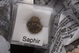 Saphir     ab 1.-  im Böxli    Räumung