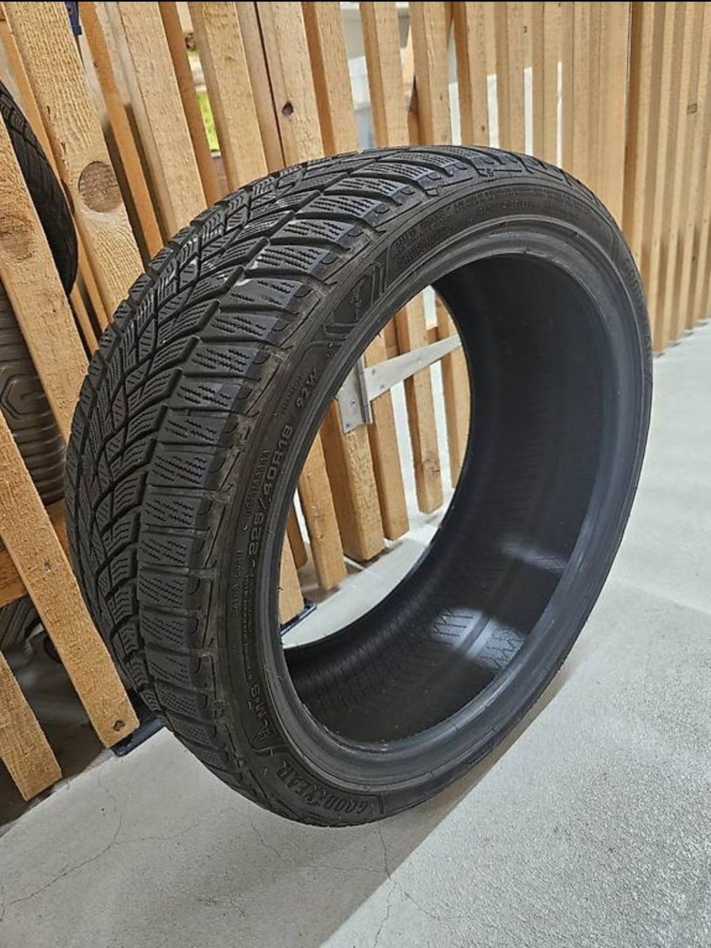 Sonstiges Schreiben & Zeichnen: Winterreifen 225/40/R18 – Gebraucht aus St. Gallen von val_xf6c 2