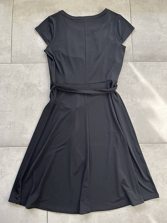Comma Robes: Kleid Comma Gr. 34 – D'occasion à Thun par Dak5 2