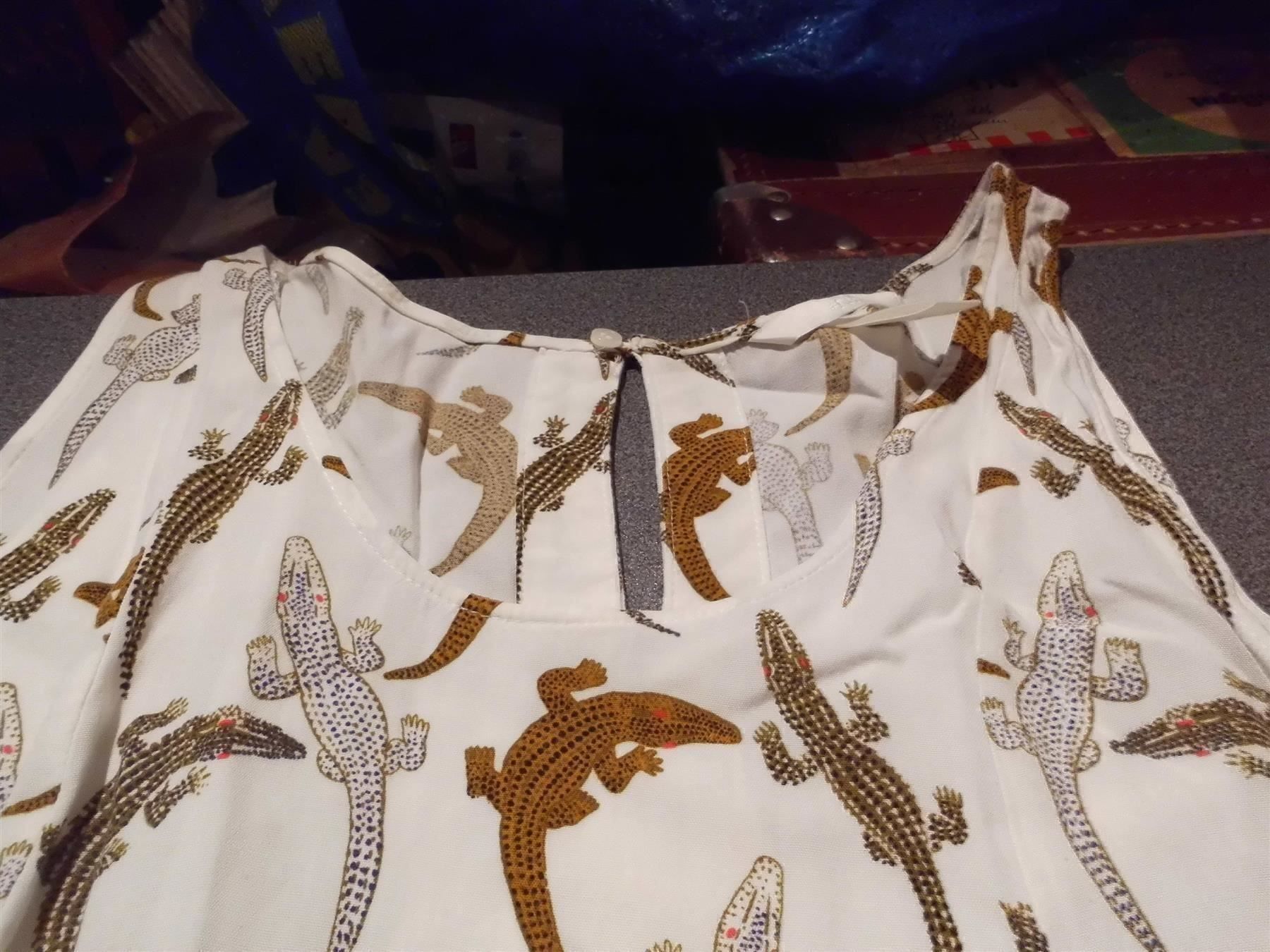 H&M Vestiti: Kleid Grösse 36, H&M, eierschalenweiss/Eidechsen – Usato da Zürich venduto da abraxas1291 1