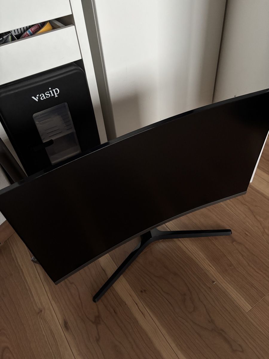 Samsung Monitor: Samsung Monitor – Usato da Sirnach venduto da Fynpal