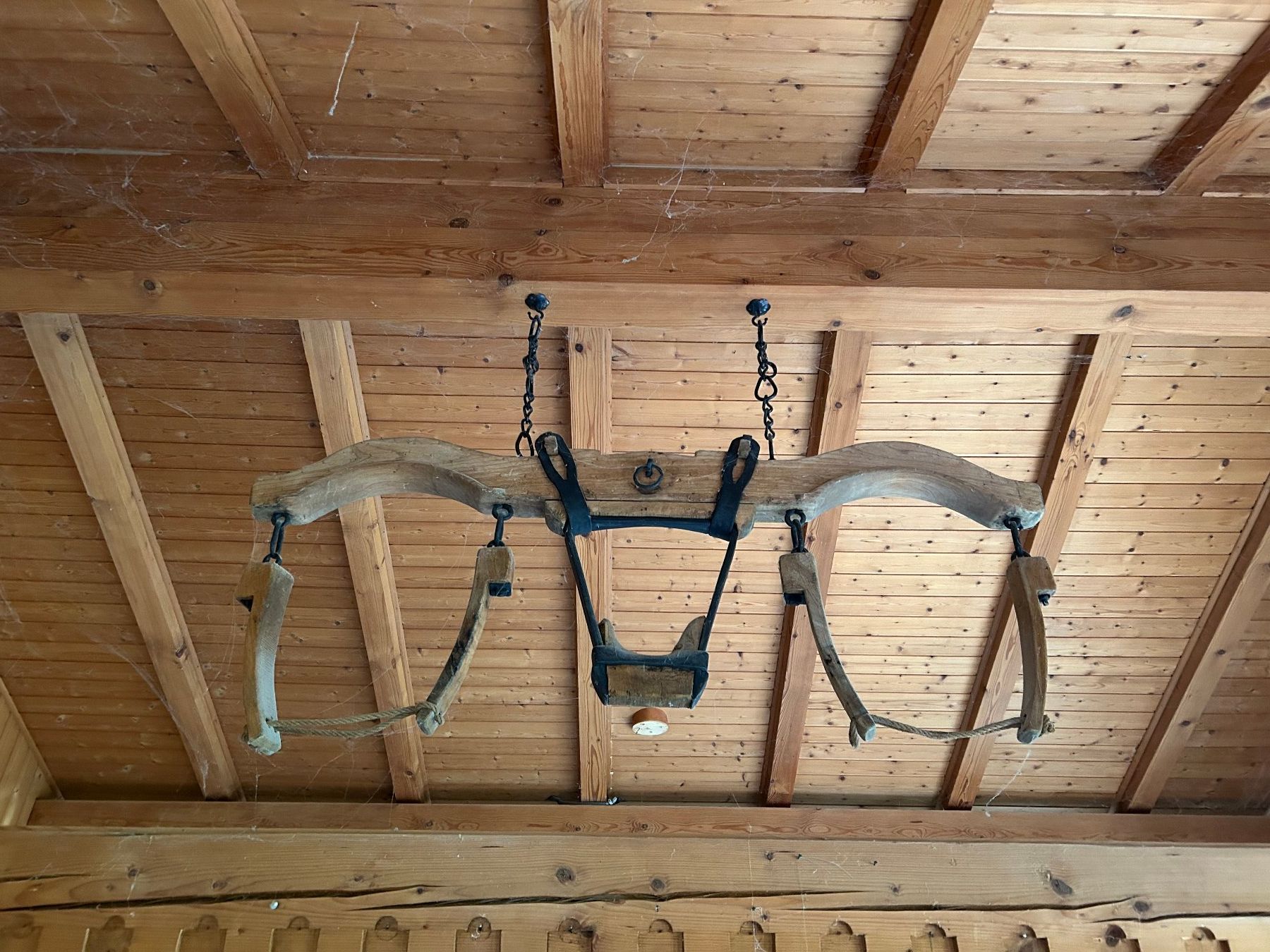 Briglie & Cavezze: Antike Ochs/Kuh DoppelJoch Simmental Orginal – Usato da Oey venduto da kuHH33