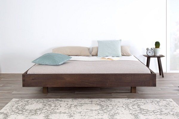 Betten: Bett Ajuru Liege Massviholz – Neu (gemäss Beschreibung) aus Hagendorn von Wood-Dream