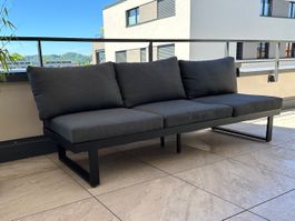 Gartenlounge inkl. Liegenfunktion und Ablage NP: CHF 1100.-