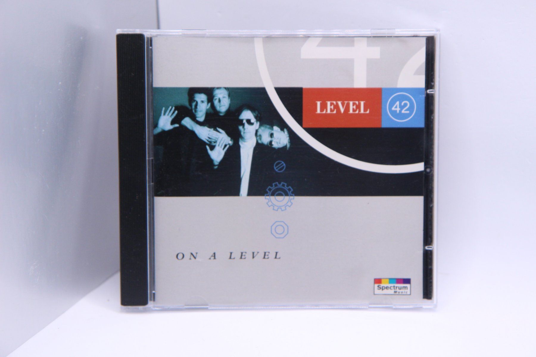 CD: CD Level 42 - On A Level / Booklet = – Usato da Ernetschwil venduto da luisvonerni