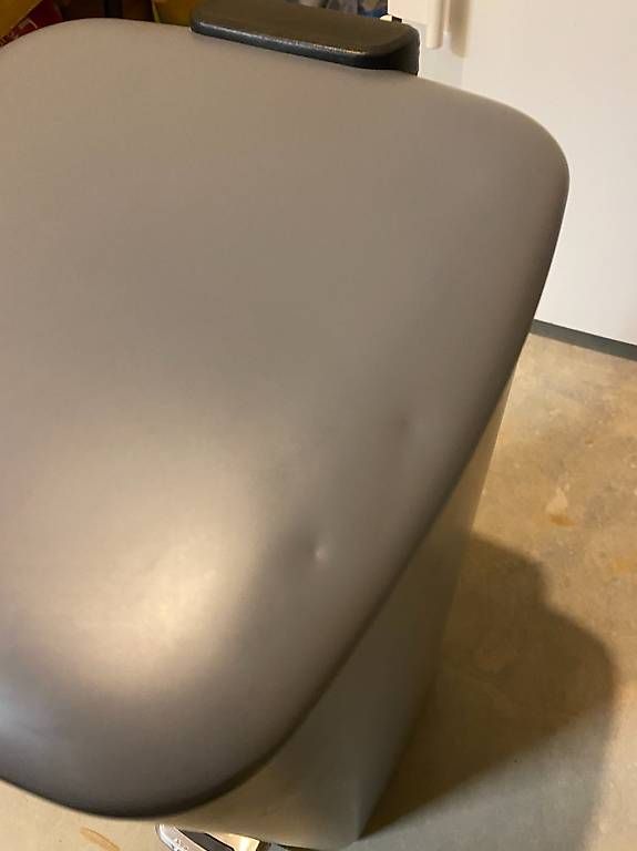 Abfalleimer: Poubelle Gris Mat – Gebraucht aus Romont FR von csc_5n8p 4