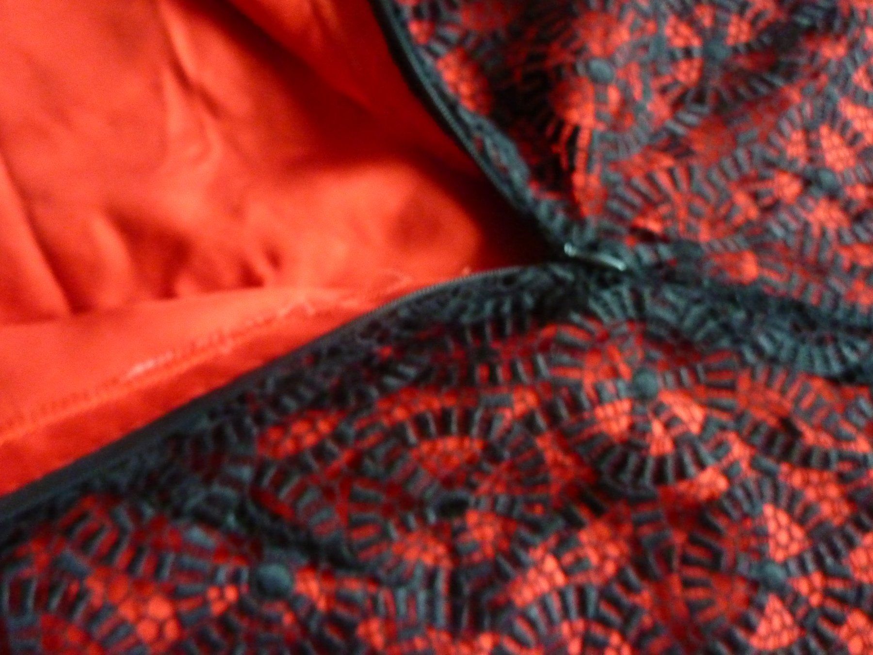 Vestiti: Forster Rohner Spitzenkleid rot-schwarz, Gr. 34/36 – Nuovo (secondo la descrizione) da Waldstatt venduto da Kananaskis1 3