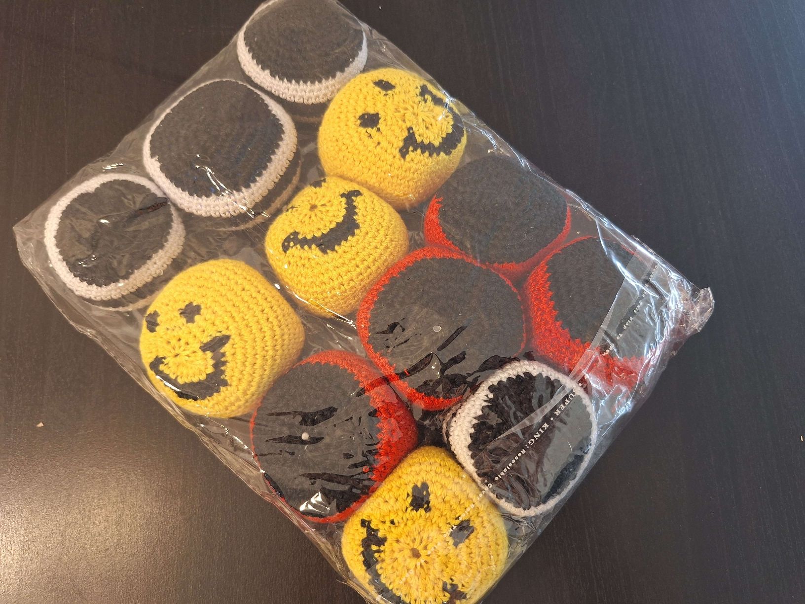 Jouets: Gehäkelte Kugeln Smiley  – Neuf avec emballage d'origine à Horw par lee_mml6