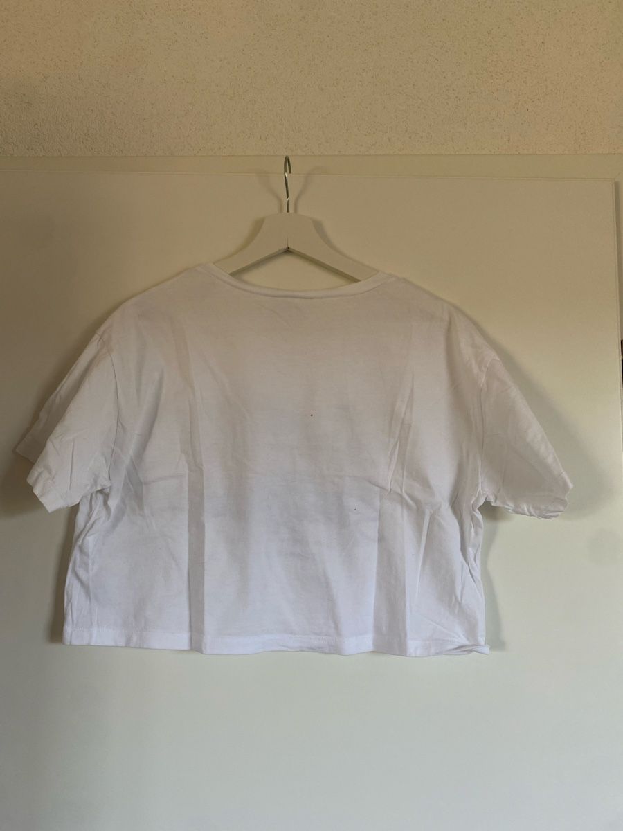 Pull&Bear T-shirts: Pull&Bear cropped T-shirt – D'occasion à Lützelflüh-Goldb par flu_q9tg 2