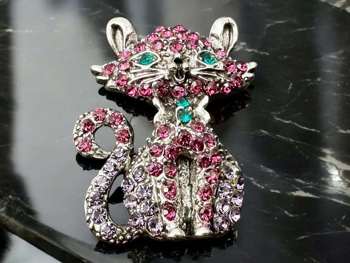 Spille & Fermagli: Grün rosa Strass Katze Brosche – Usato da Lamone venduto da LaCantinaMagica 1