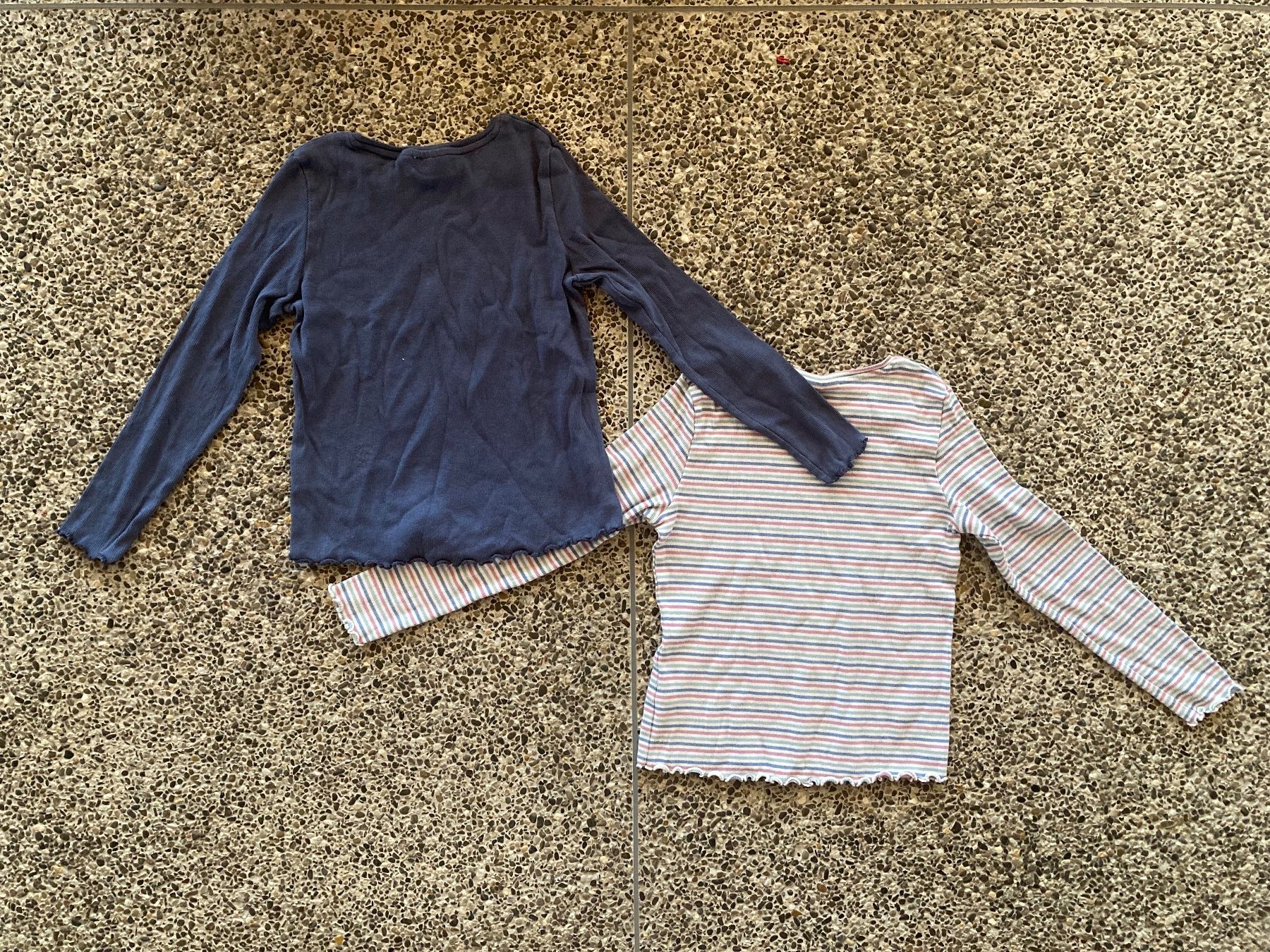 Maglioni & Felpe: 2er Set Langarmshirt, Gr. 134 – Usato da Aetingen venduto da Nadinsky 2