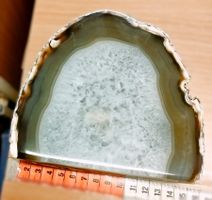 Achatscheibe ca 16 cm breit mit Standfläche