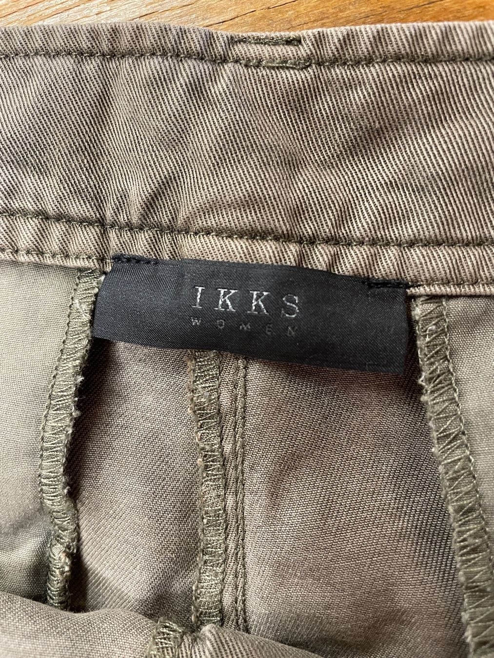 IKKS Pantaloni: IKKS pantalon cargo 42 – Usato da Lausanne venduto da PlusValue_Lausanne 2